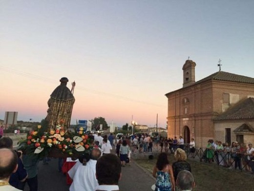 Medina del Campo: la imagen de San Roque recorrió las calles de la villa.